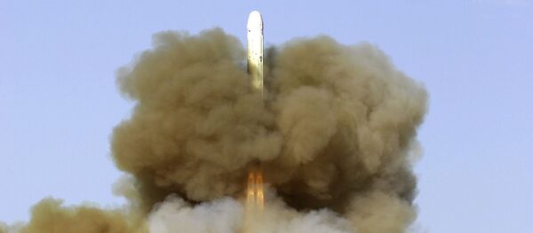 Lanzamiento de un misil balístico RS-18 desde el cosmódromo de Baikonur - Sputnik Mundo