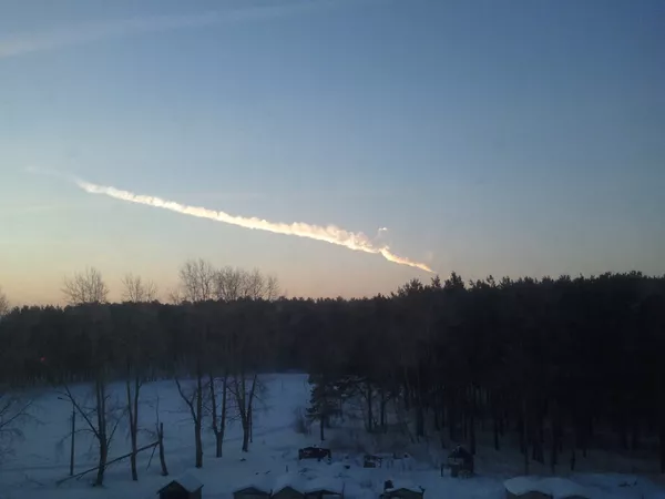 Una lluvia de meteoritos azota los Urales - Sputnik Mundo