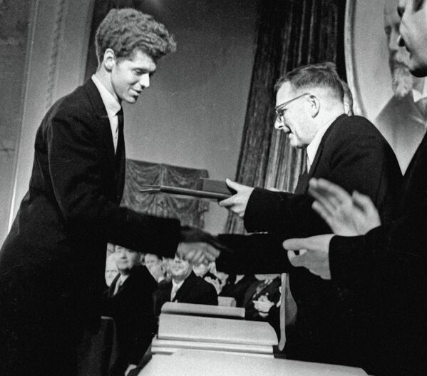 Van Cliburn, pianista estadounidense “hecho en la URSS” - Sputnik Mundo