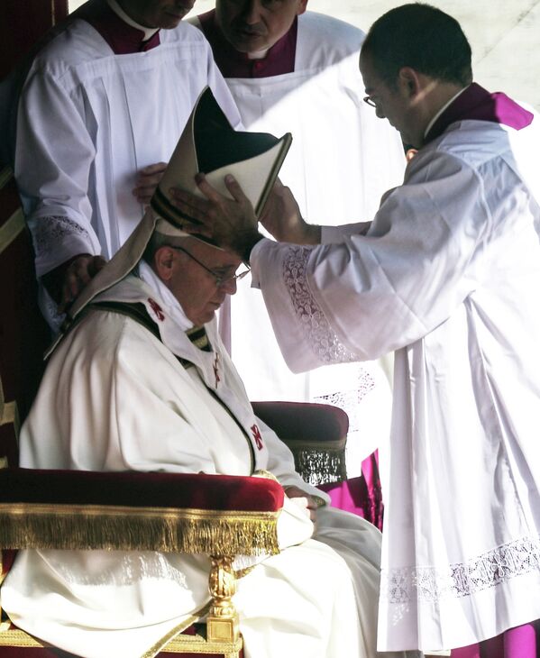 Entronización del papa Francisco - Sputnik Mundo