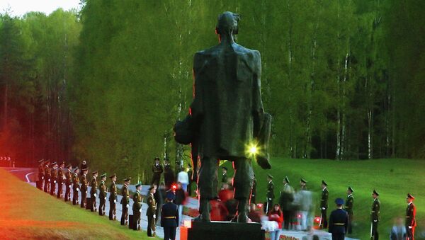 El complejo memorial de Jatín recuerda a las víctimas del nazismo en Bielorrusia - Sputnik Mundo