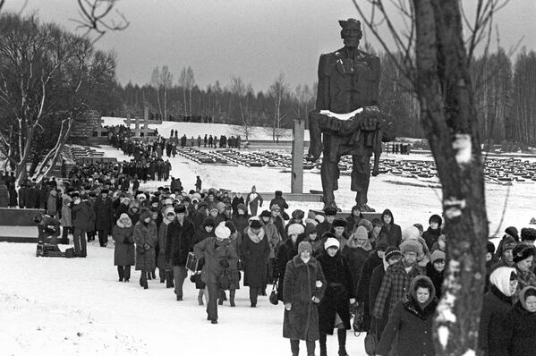 El complejo memorial de Jatín recuerda a las víctimas del nazismo en Bielorrusia - Sputnik Mundo