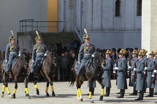 Regimiento Presidencial del Kremlin inaugura la temporada de relevos - Sputnik Mundo