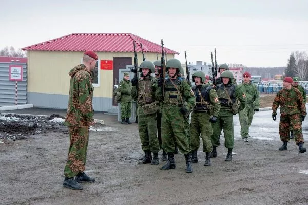 Lo que cuesta la boina roja en las Fuerzas Especiales de Rusia Lo que cuesta la boina roja en las Fuerzas Especiales de Rusia - Sputnik Mundo