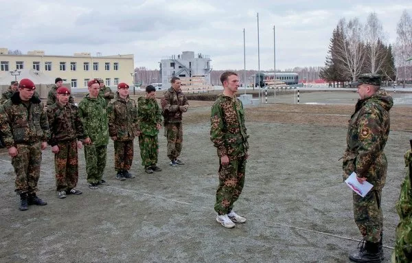 Lo que cuesta la boina roja en las Fuerzas Especiales de Rusia Lo que cuesta la boina roja en las Fuerzas Especiales de Rusia - Sputnik Mundo