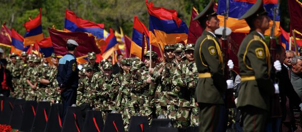 La Eurocámara insta a Turquía a reconocer el genocidio de armenios - Sputnik Mundo