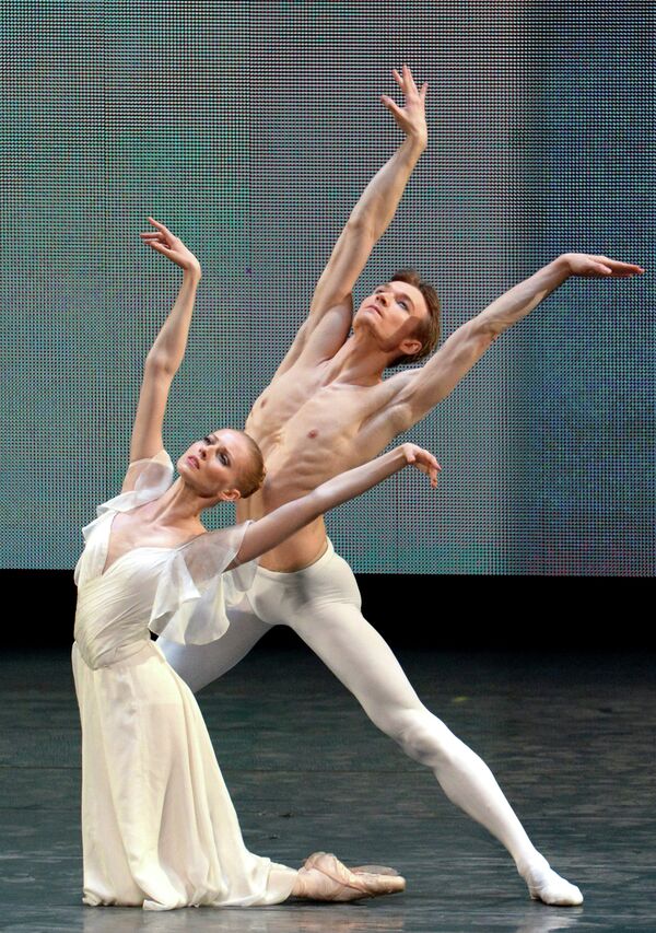 Inauguración del teatro Mariinski II en San Petersburgo Inauguración del teatro Mariinski II en San Petersburgo - Sputnik Mundo