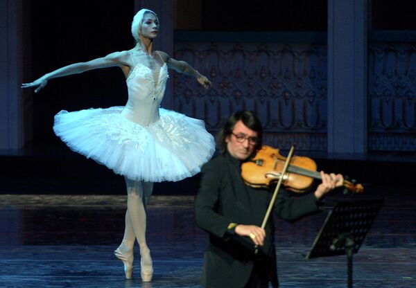 Inauguración del teatro Mariinski II en San Petersburgo Inauguración del teatro Mariinski II en San Petersburgo - Sputnik Mundo