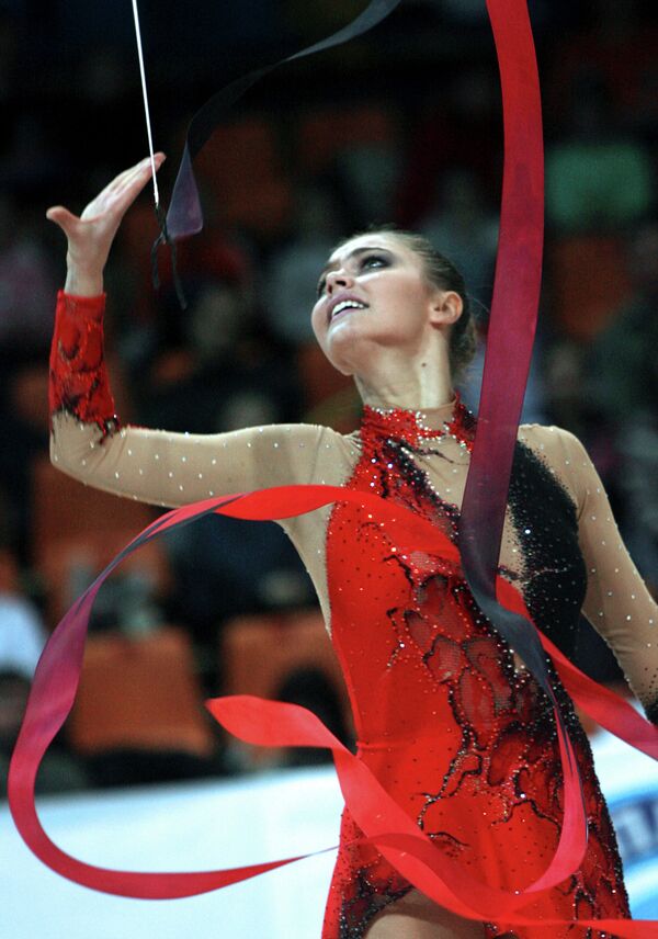 Alina Kabáeva, gimnasta, legisladora y bella mujer - Sputnik Mundo