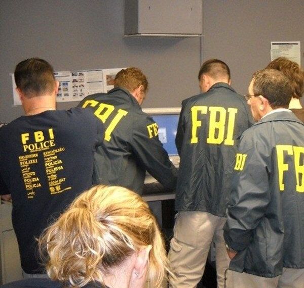 Agentes de la FBI - Sputnik Mundo