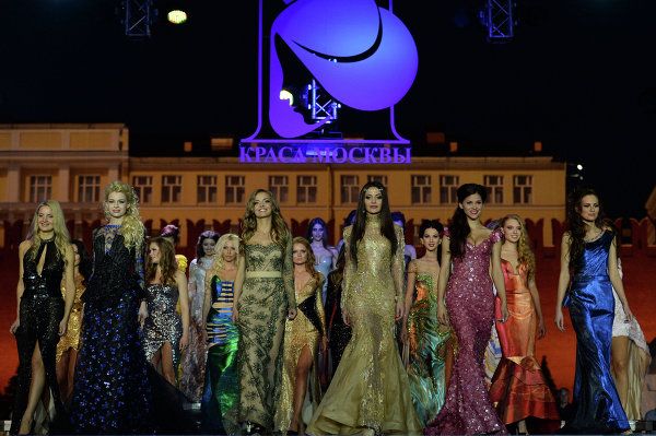 La Miss Moscú 2013 y sus rivales La Miss Moscú 2013 y sus rivales - Sputnik Mundo