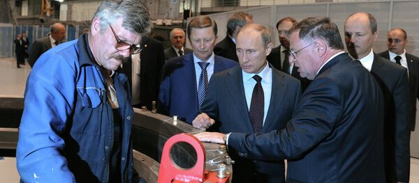 El presidente de Rusia, Vladímir Putin, visitó hoy la planta Obujov El presidente de Rusia, Vladímir Putin, visitó hoy la planta Obujov - Sputnik Mundo