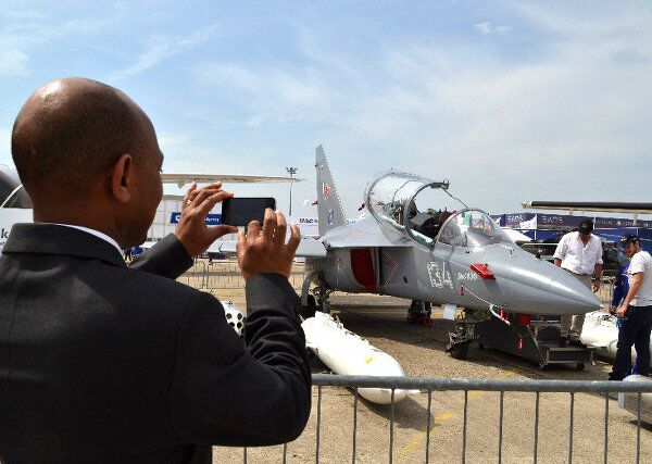 Rusia presenta sus mejores aviones y helicópteros en Le Bourget - Sputnik Mundo