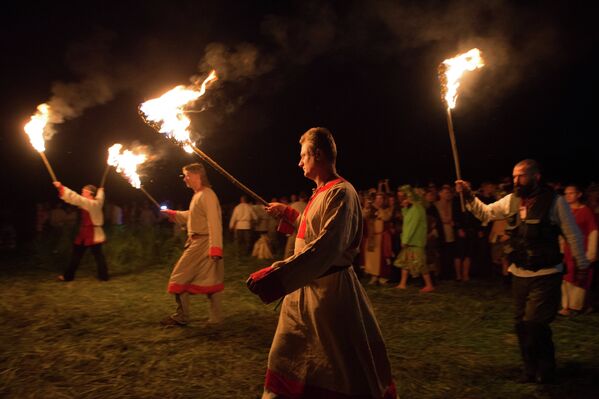 Iván Kupala, fiesta antigua dedicada al solsticio de verano - Sputnik Mundo