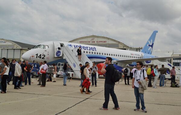 Aviones rusos, estrellas del Salón de Le Bourget 2013 - Sputnik Mundo