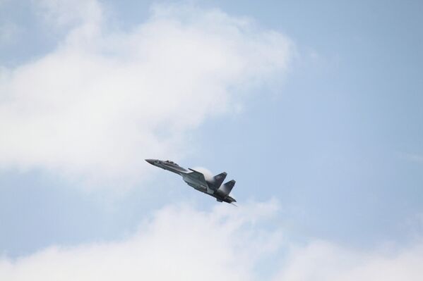 Aviones rusos, estrellas del Salón de Le Bourget 2013 - Sputnik Mundo