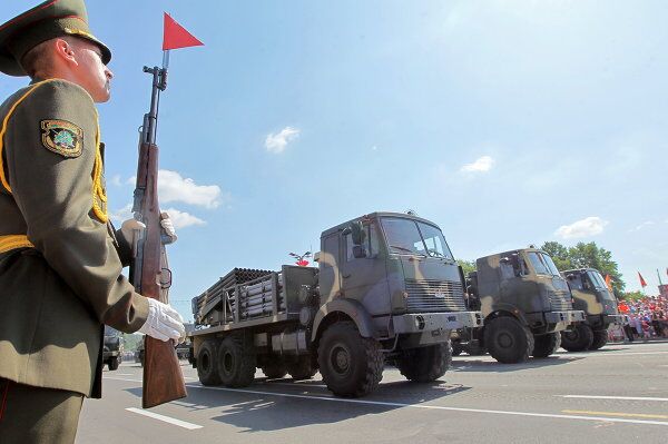 Desfile del Día de la Independencia en Bielorrusia - Sputnik Mundo