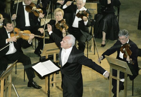 La Orquesta Filarmónica Nacional de Rusia, dirigida por Vladimir Spivakov La Orquesta Filarmónica Nacional de Rusia, dirigida por Vladimir Spivakov - Sputnik Mundo