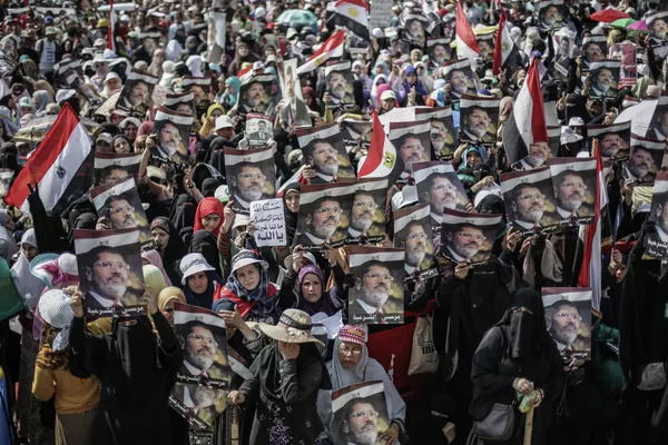La Unión Europea pide la liberación de Mursi y otros presos políticos en Egipto - Sputnik Mundo