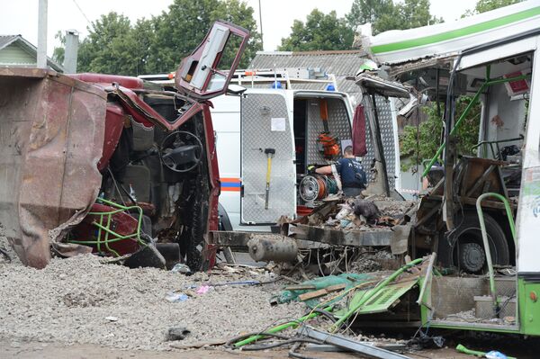 Mortal accidente de tráfico en Moscú - Sputnik Mundo