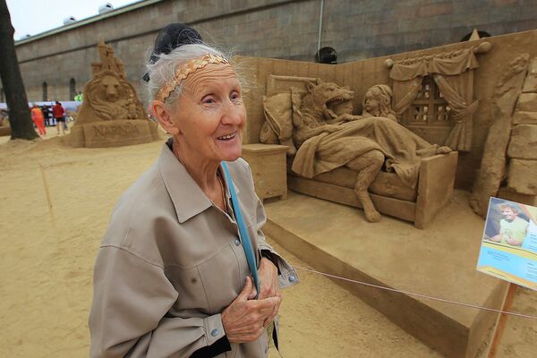 Un elefante indio y otras esculturas de arena en San Petersburgo - Sputnik Mundo