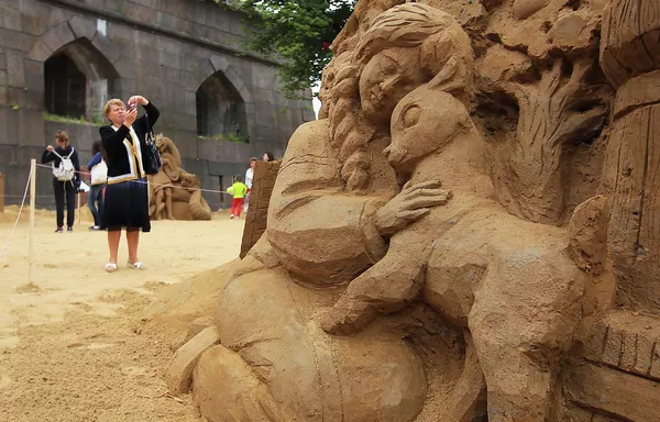 Un elefante indio y otras esculturas de arena en San Petersburgo Un elefante indio y otras esculturas de arena en San Petersburgo - Sputnik Mundo