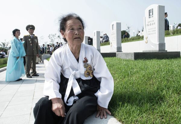 Pyongyang inaugura un cementerio en homenaje a los caídos en la Guerra de Corea - Sputnik Mundo