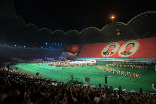 Desfile en Corea del Norte por el 60º aniversario del fin de la Guerra de Corea - Sputnik Mundo