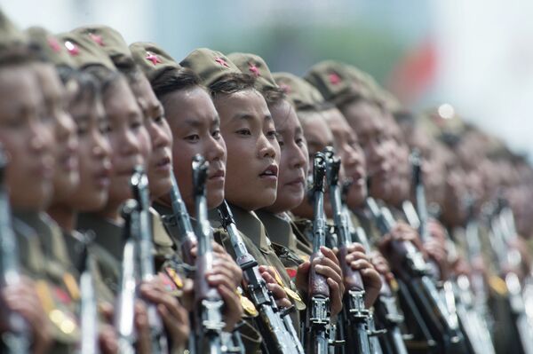 Desfile en Corea del Norte por el 60º aniversario del fin de la Guerra de Corea - Sputnik Mundo
