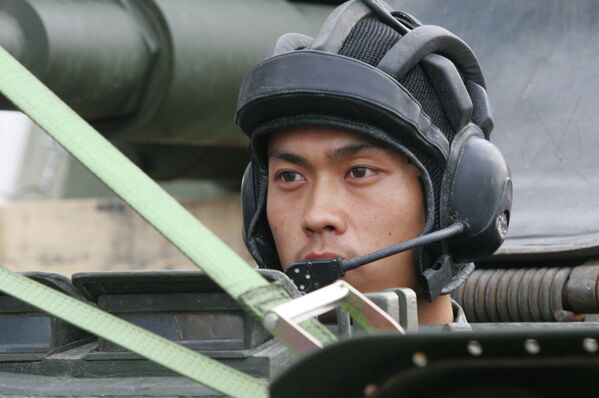 Preparativos para las maniobras ruso-chinas Misión de Paz 2013 - Sputnik Mundo