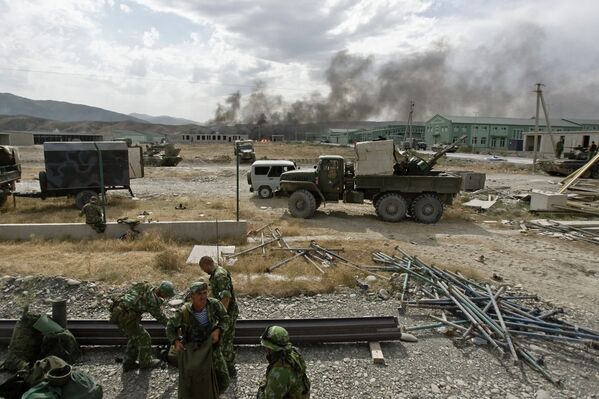 La capital de Osetia del Sur durante y después de la guerra de 2008 - Sputnik Mundo