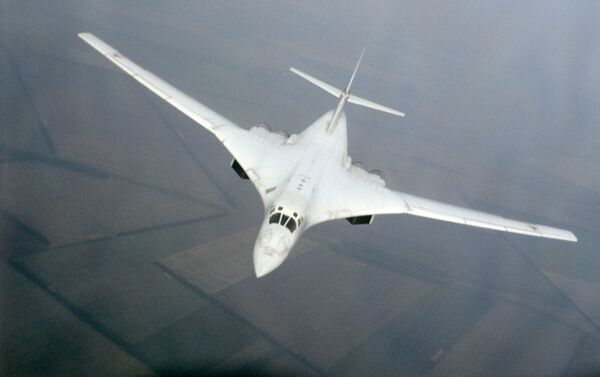 Bombardero estratégico ruso Tu-160 - Sputnik Mundo