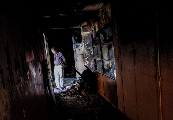 Iglesias cristianas quemadas a raíz de disturbios en Egipto Iglesias cristianas quemadas a raíz de disturbios en Egipto - Sputnik Mundo