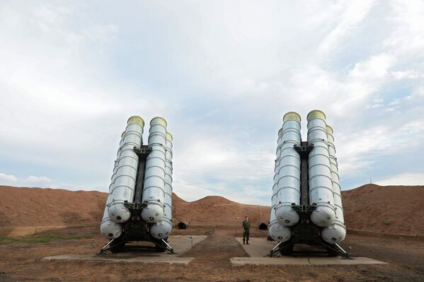 Rusia y sus aliados realizan las maniobras conjuntas Comunidad Combativa 2013 Rusia y sus aliados realizan las maniobras conjuntas Comunidad Combativa 2013 - Sputnik Mundo