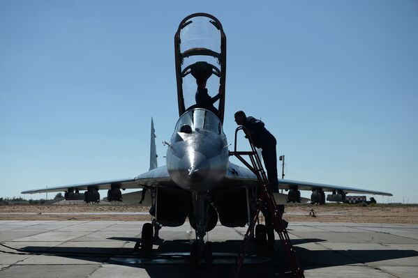 Rusia y sus aliados realizan las maniobras conjuntas Comunidad Combativa 2013 Rusia y sus aliados realizan las maniobras conjuntas Comunidad Combativa 2013 - Sputnik Mundo