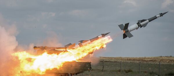 Sistema de defensa antiaérea Pechora-2M - Sputnik Mundo