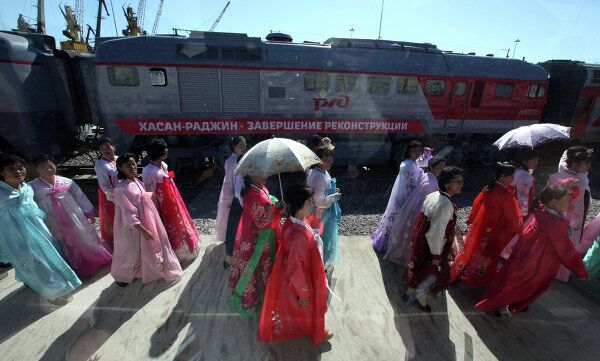 Inauguración de un ferrocarril entre Rusia y Corea del Norte Inauguración de un ferrocarril entre Rusia y Corea del Norte - Sputnik Mundo