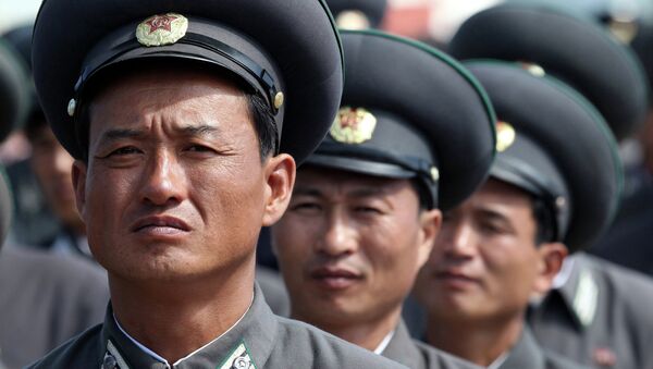 Trabajadores de ferrocarriles de Corea del Norte (archivo) - Sputnik Mundo