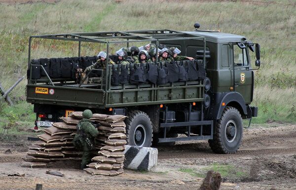 Las maniobras conjuntas ruso-bielorrusas Zapad 2013 - Sputnik Mundo