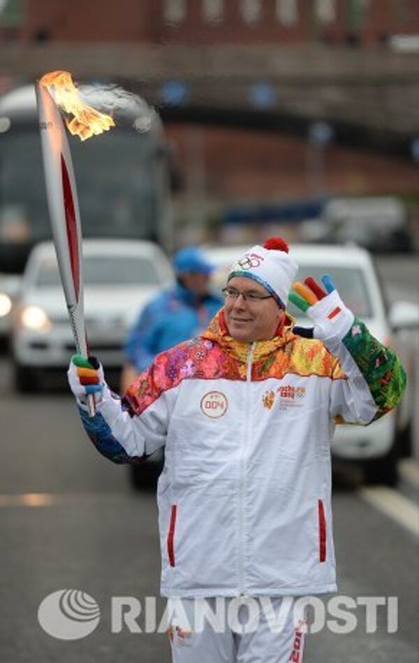 La antorcha de los JJOO 2014 inicia su recorrido por Rusia en Moscú - Sputnik Mundo
