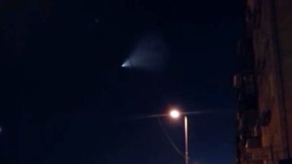 Imágenes del OVNI que sobrevoló los Urales - Sputnik Mundo