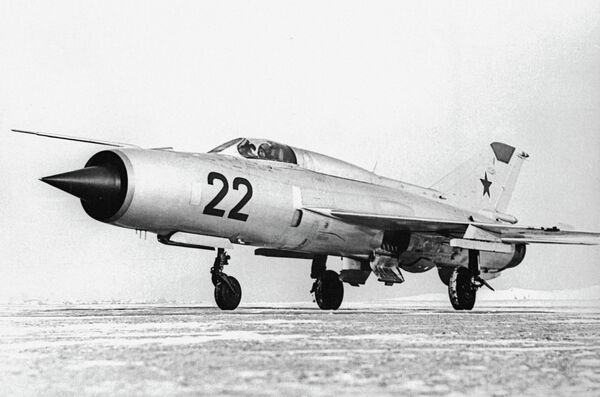 MiG- 21 - Sputnik Mundo