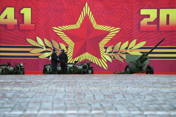 Ensayo de la marcha en homenaje al desfile de 1941 en la Plaza Roja - Sputnik Mundo