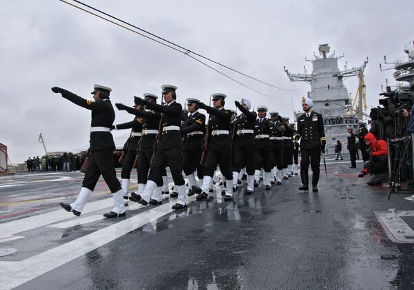 Ceremonia de entrega del portaviones Vikramaditya a la India - Sputnik Mundo