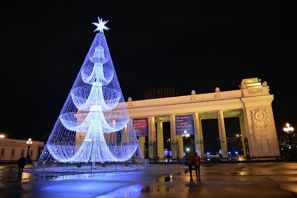 Rusia se pone guapa de cara al Año Nuevo y Navidad - Sputnik Mundo