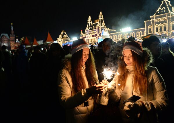 Rusia celebra la llegada del Año Nuevo - Sputnik Mundo