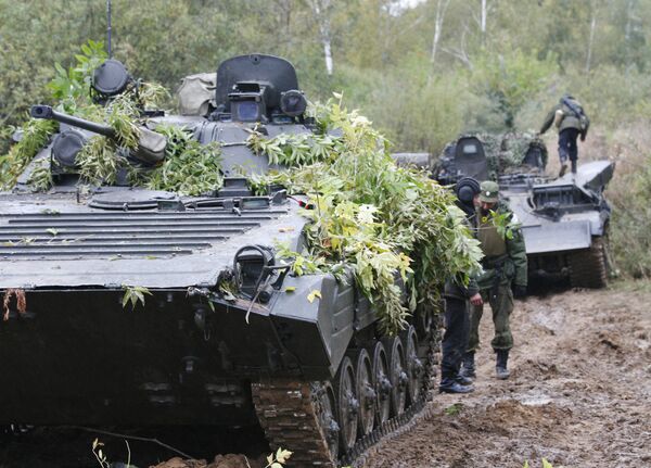 El Ejército de Rusia recibirá 1.700 blindados en 2014 - Sputnik Mundo