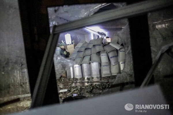 Radicales expulsan a policías de la Casa de Ucrania en Kiev - Sputnik Mundo