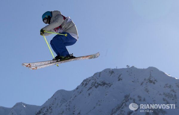 Snowboarders y esquiadores libres surcan las pistas de Sochi - Sputnik Mundo