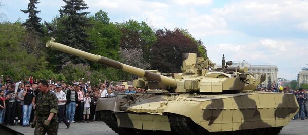 Tanque ucraniano T-84 Oplot - Sputnik Mundo